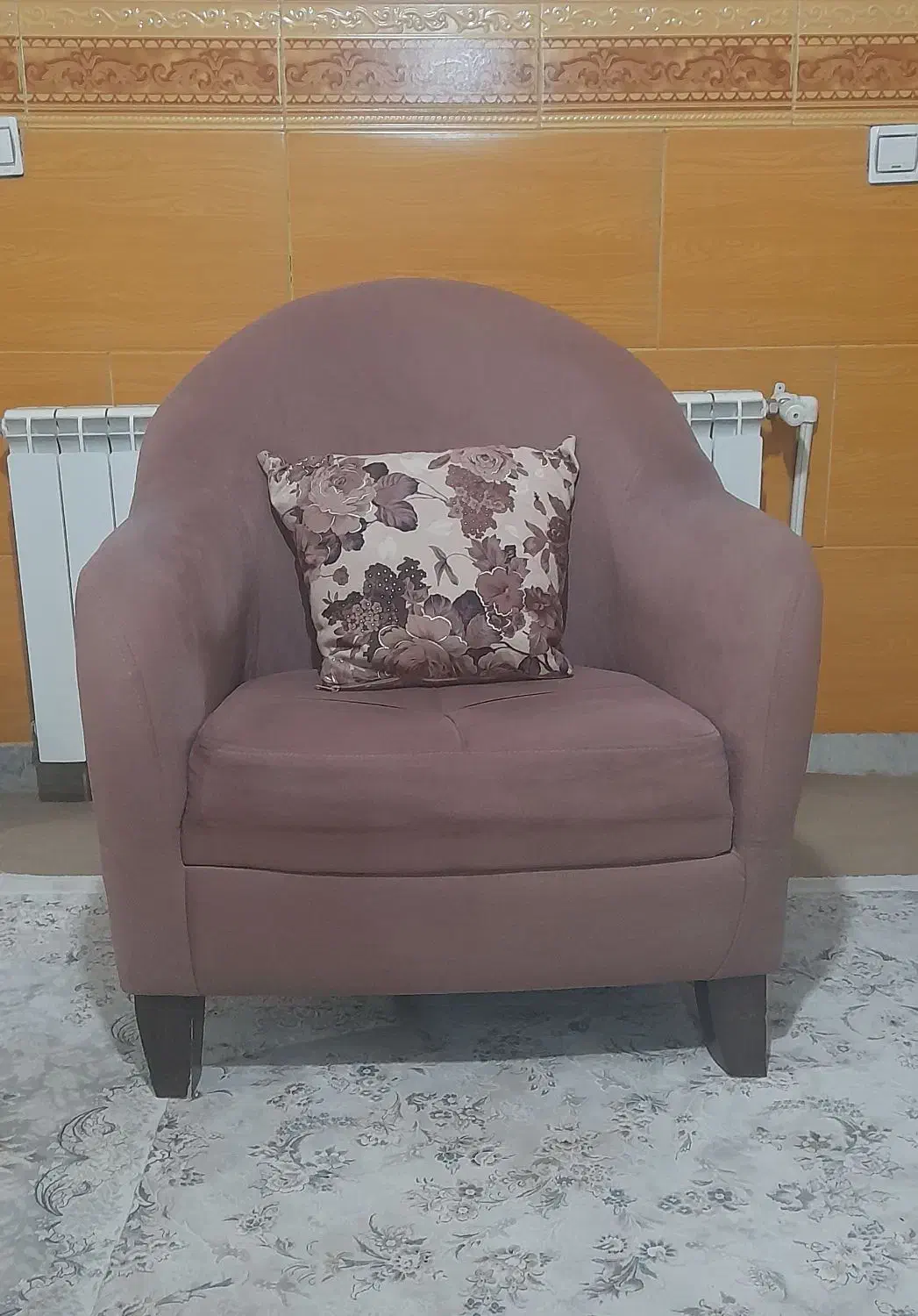 مبل|مبلمان خانگی و میز عسلی|چهارباغ, |دیوار