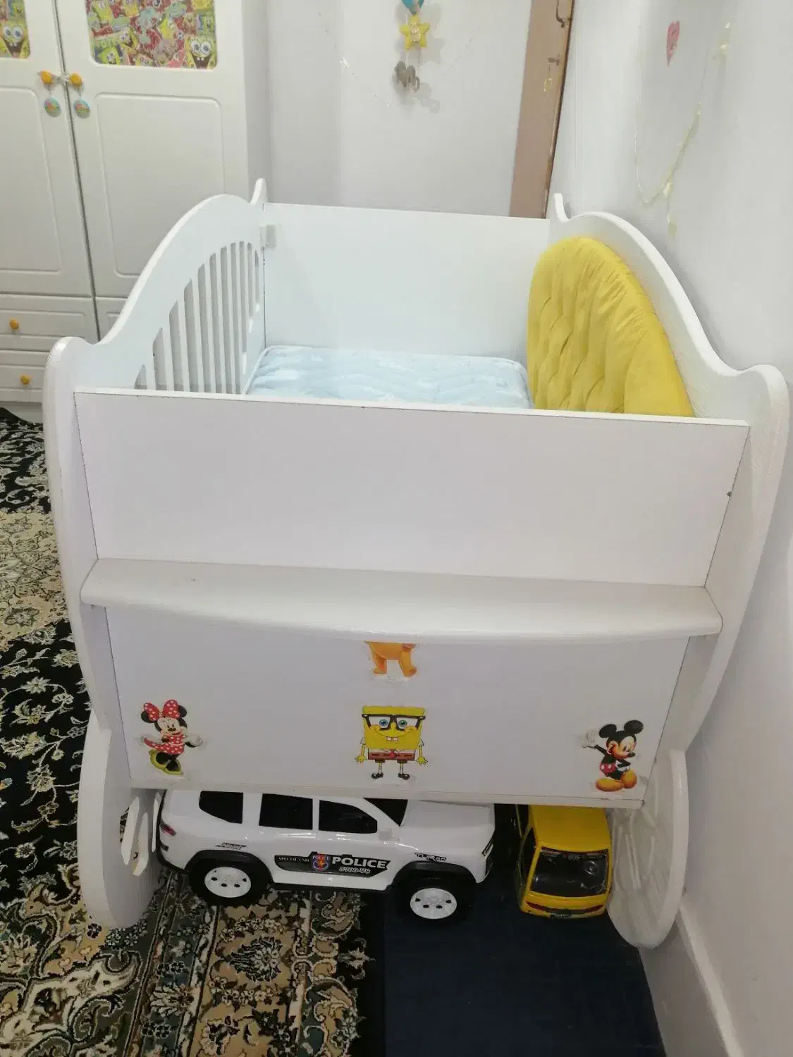 کمد بچه وتخت خواب|تخت و سرویس خواب|کاشان, کارگر|دیوار