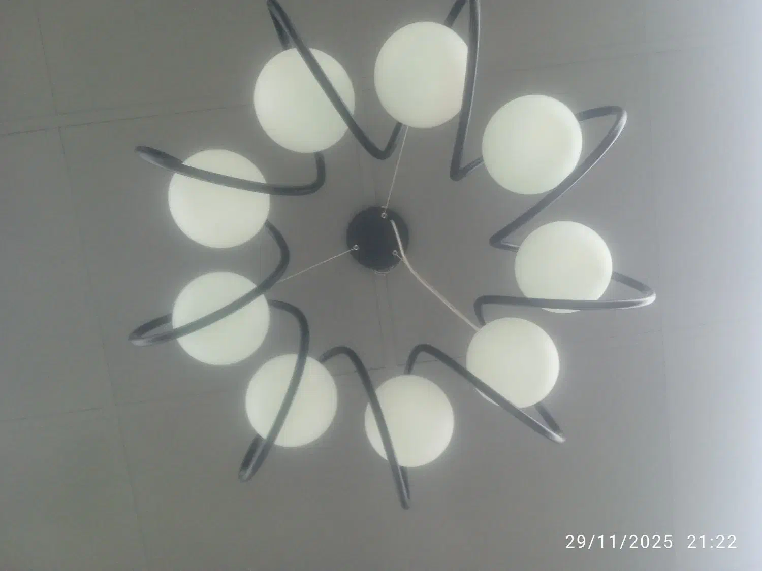 لوستر|لوستر و چراغ آویز|شیراز, هفت تنان|دیوار