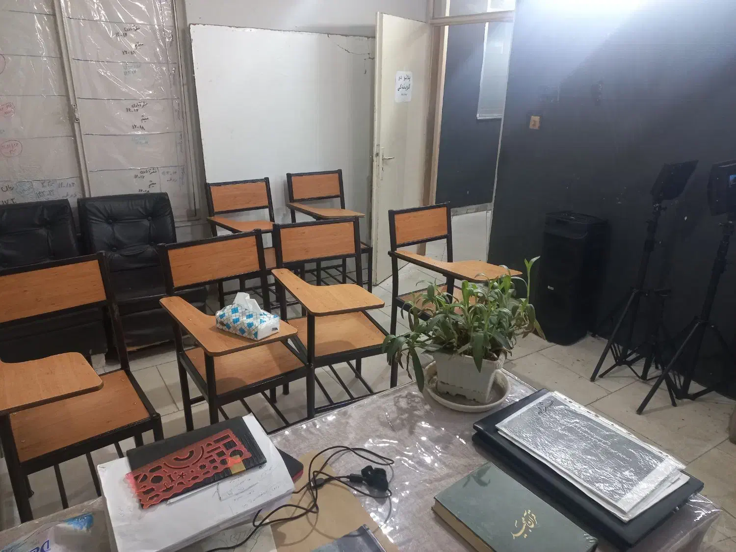 اجاره کوتاه مدت پلاتو و کلاس و ....|اجارهٔ کوتاهمدت دفتر کار و فضای آموزشی|مشهد, آبکوه|دیوار