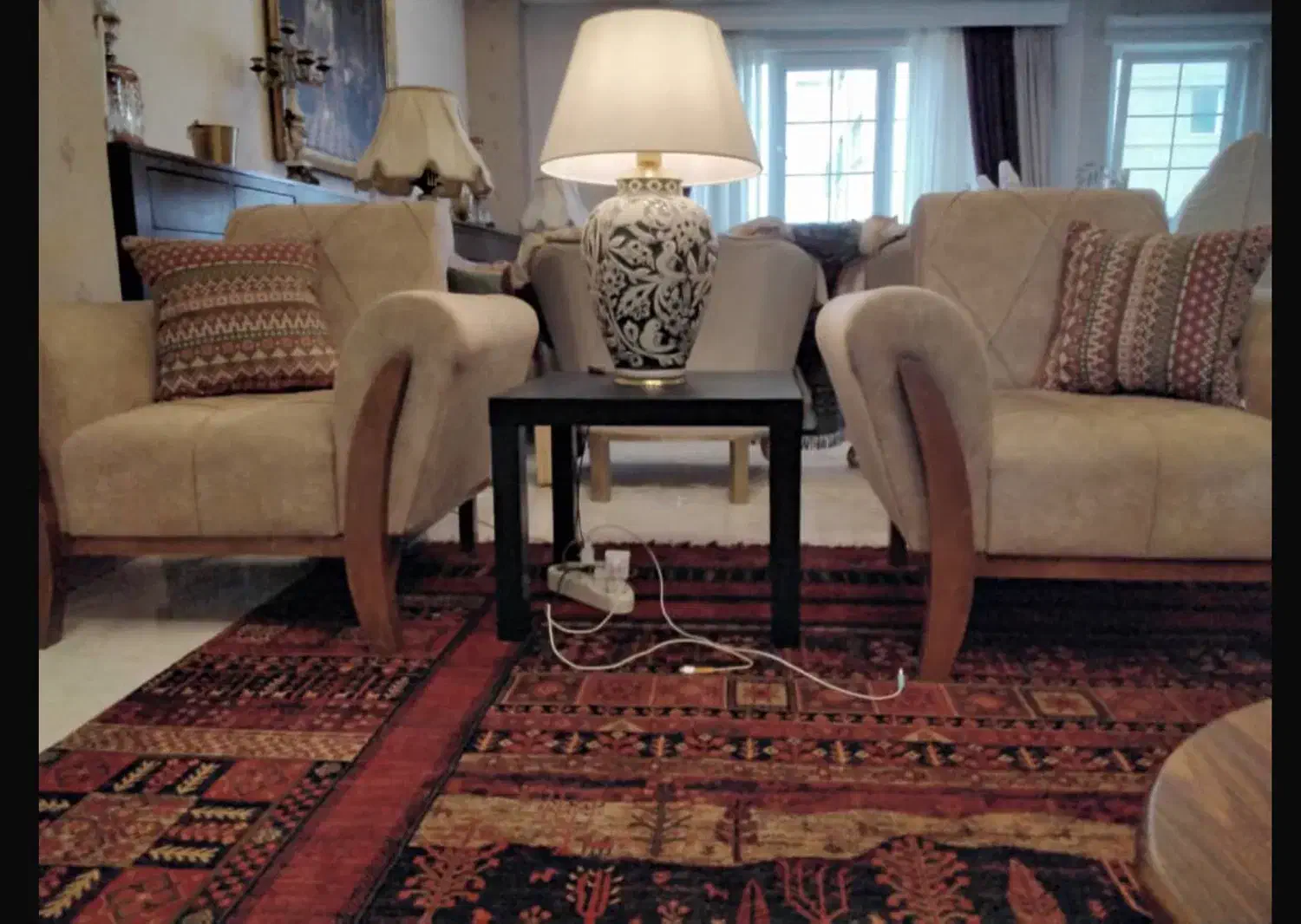 مبل راحتی در حد نو کاملا سالم|مبلمان خانگی و میز عسلی|رشت, کوی فرهنگیان|دیوار