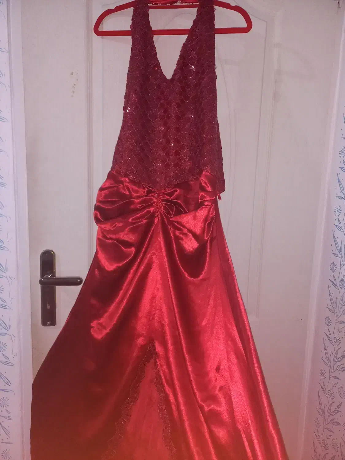 لباس مجلسی|لباس|قزوین, |دیوار