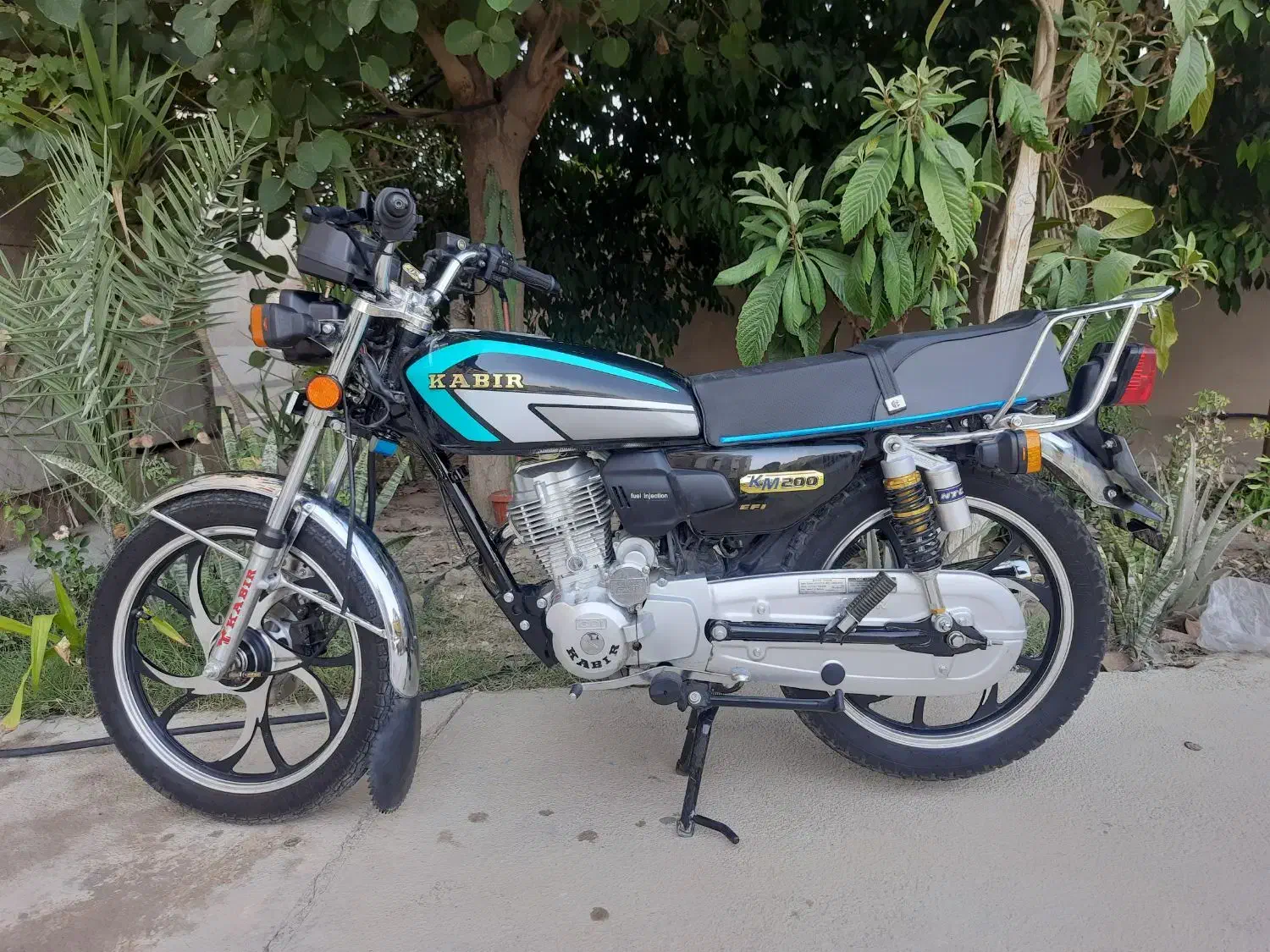 ۲۰۰کبیر|موتورسیکلت|کازرون, |دیوار