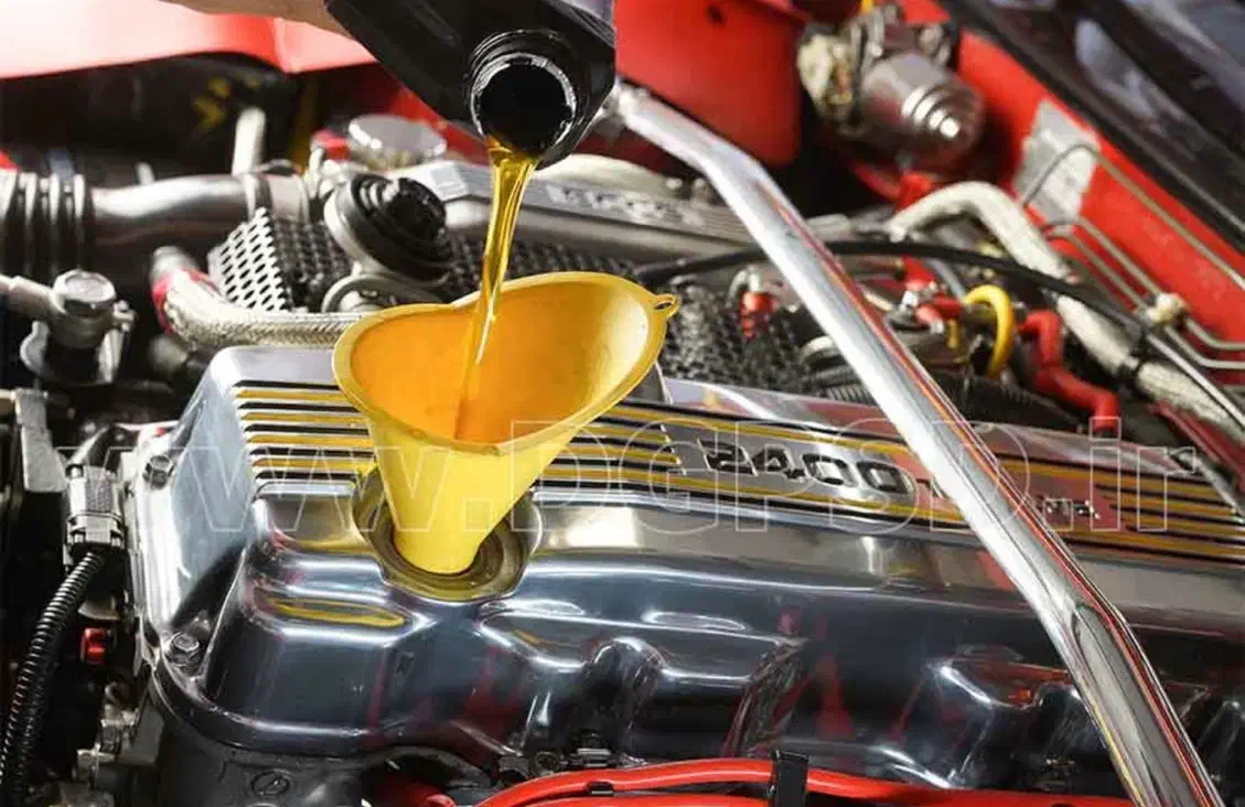 شاگرد تعویض روغنی|استخدام صنعتی، فنی، مهندسی|کرمان, |دیوار