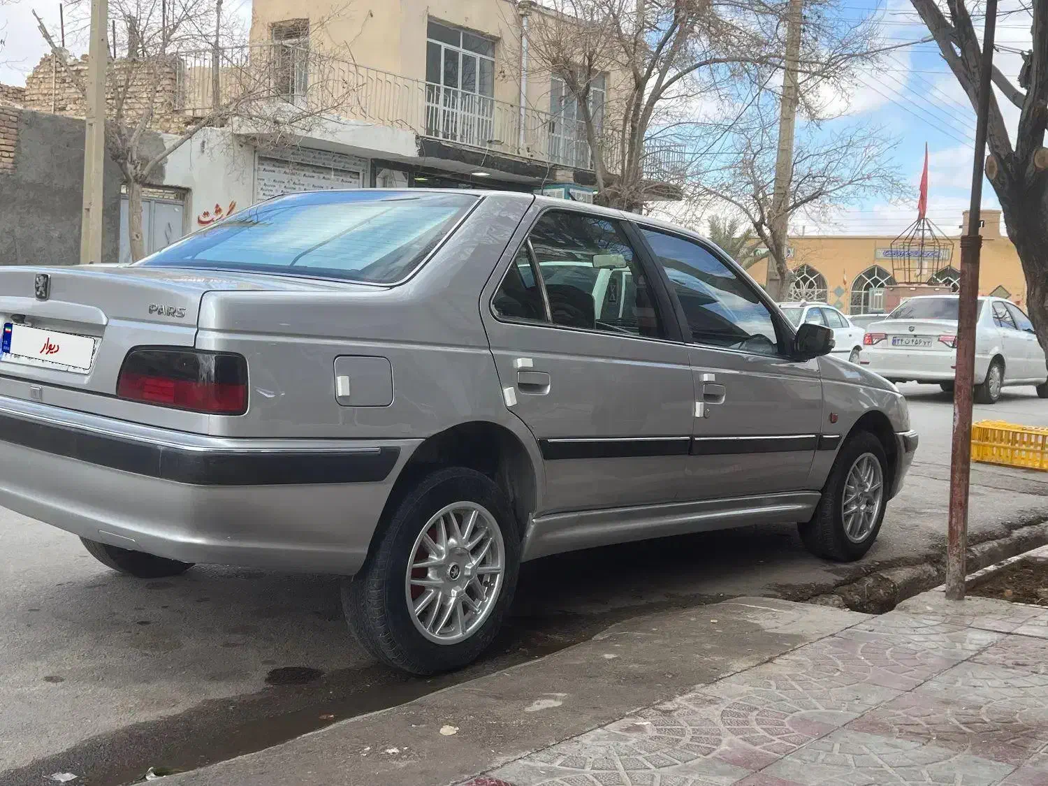 پارس|خودرو سواری و وانت|شیراز, حومه شیراز|دیوار