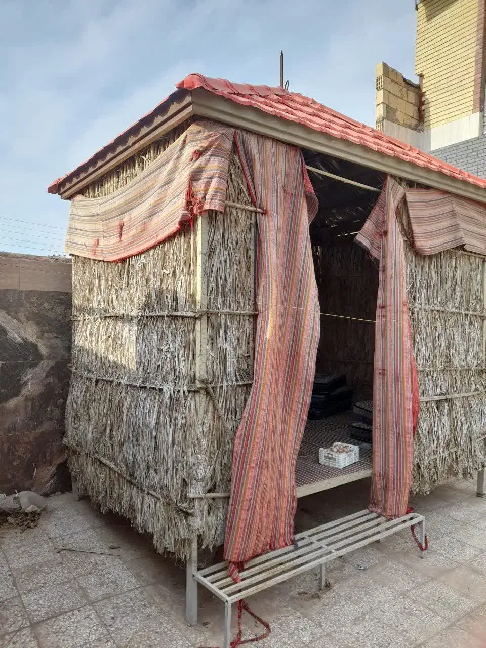 الاچیق . تخت|تخت و سرویس خواب|رفسنجان, |دیوار