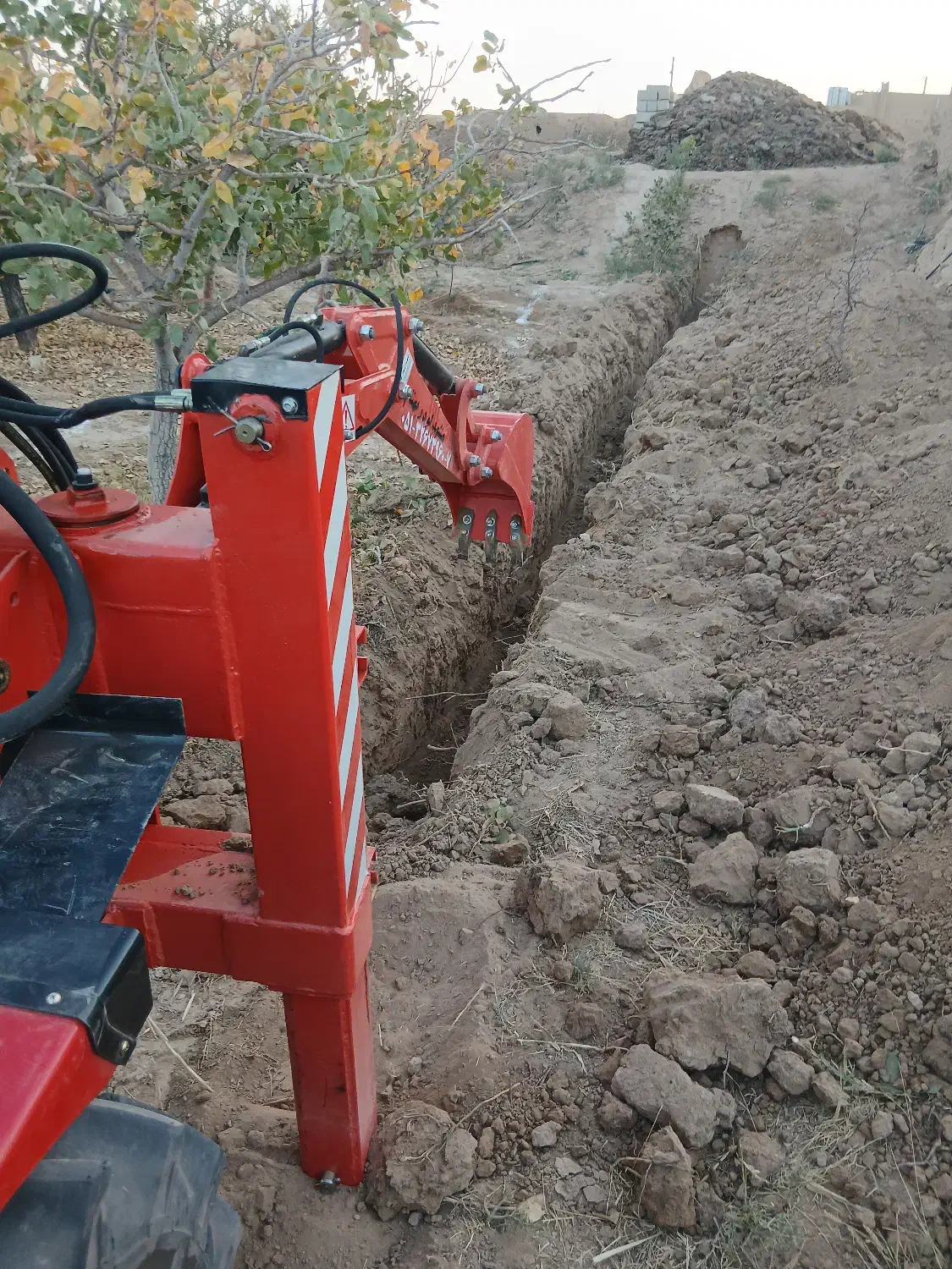 نیازمند راننده مینی بیل بکهو پشت تراکتوری|استخدام حمل و نقل|دامغان, |دیوار