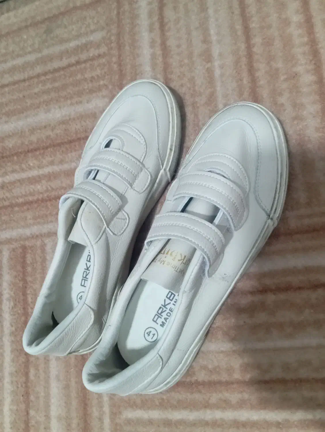 کفش زنانه|کیف، کفش، کمربند|رباط‌کریم, مسکن مهر آبشناسان|دیوار