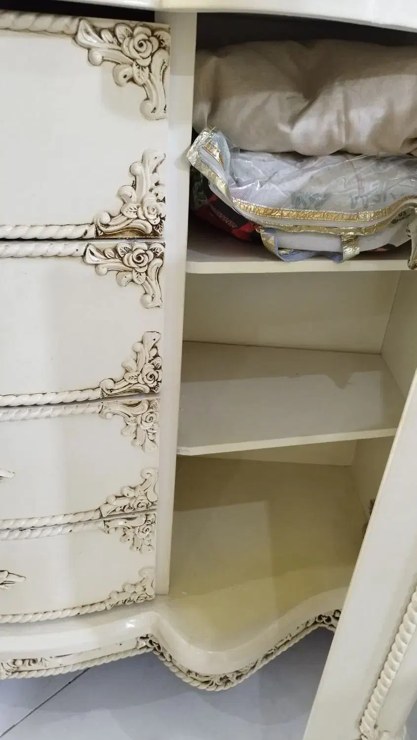 میز کنسول و آینه|بوفه، ویترین، کنسول|بهارستان, |دیوار