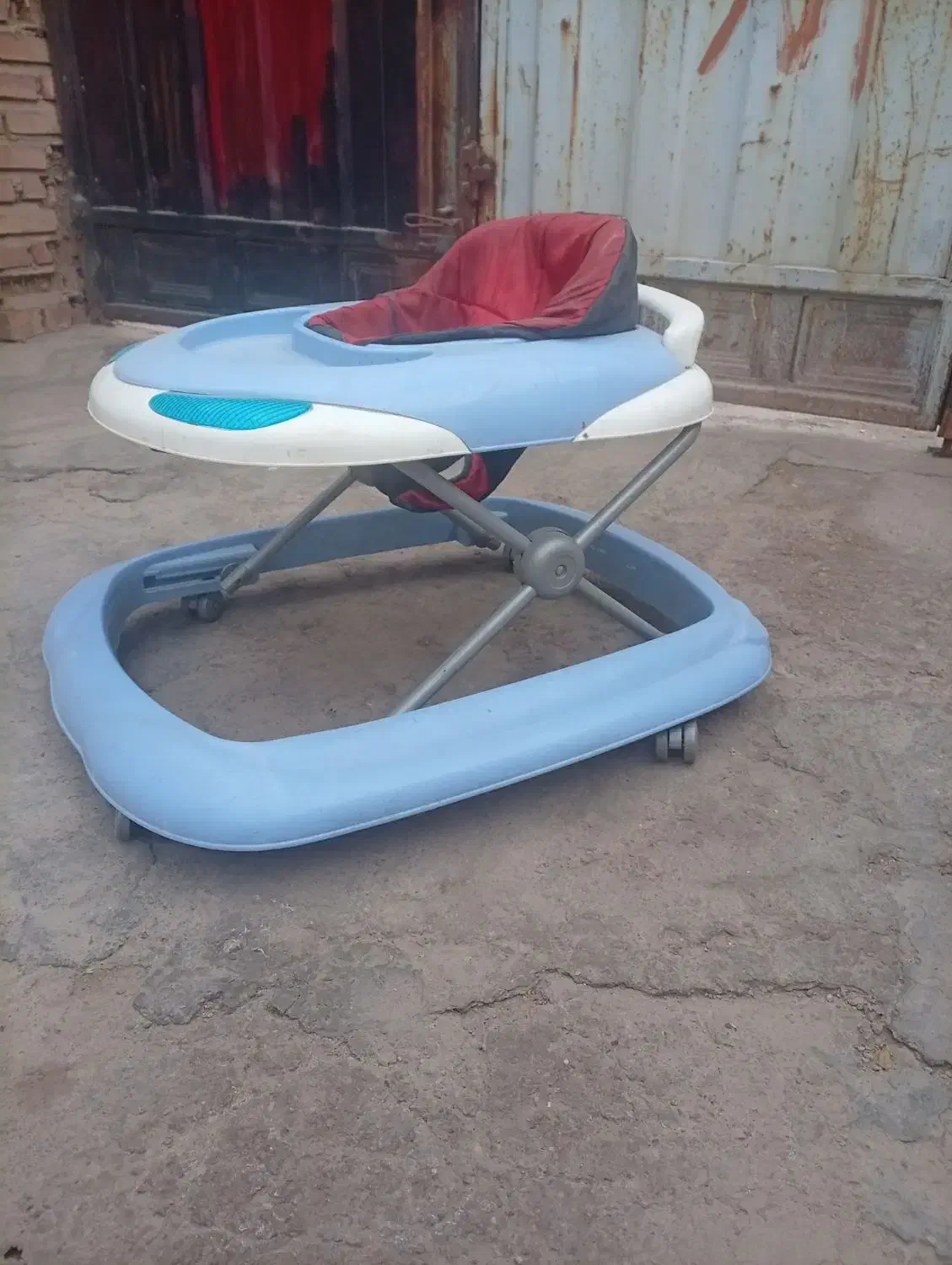 روروک بچه فقط ۱۰۰تومن|کالسکه و لوازم جانبی|زرند, |دیوار