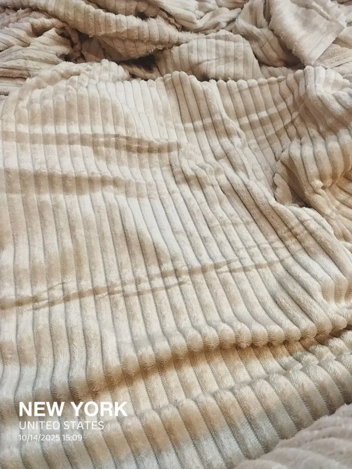 پتو کرکره ای|رختخواب، بالش، پتو|اردبیل, |دیوار