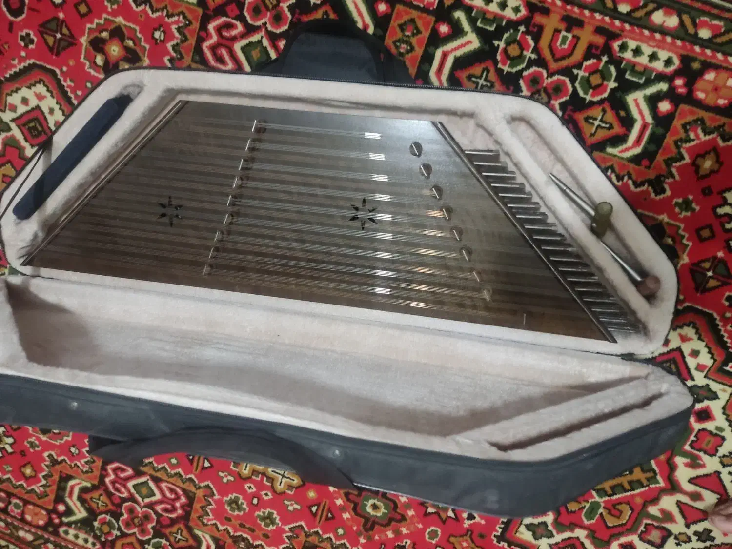 سنتور|سازهای سنتی|خرم‌آباد, |دیوار