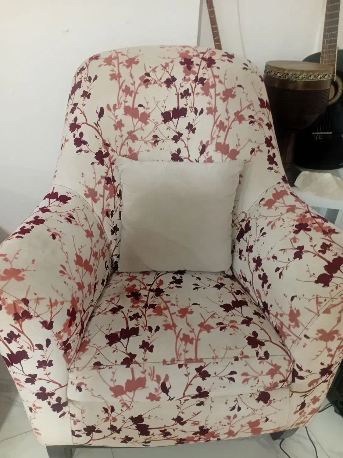 مبل هفت نفره به همراه میز وسط ۷ تومان|مبلمان خانگی و میز عسلی|ساری, |دیوار