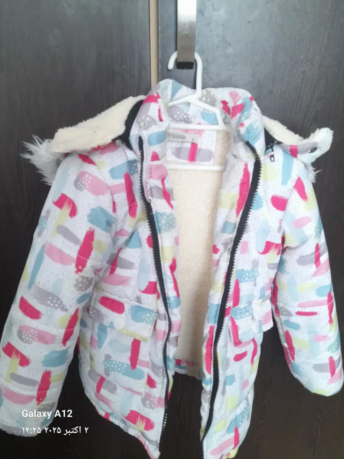 کاپشن دخترانه، در حد نو .|کفش و لباس بچه|میمه, |دیوار