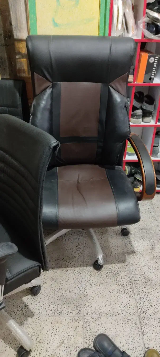 صندلی چرخدار|صندلی و نیمکت|نجفآباد, باهنر|دیوار