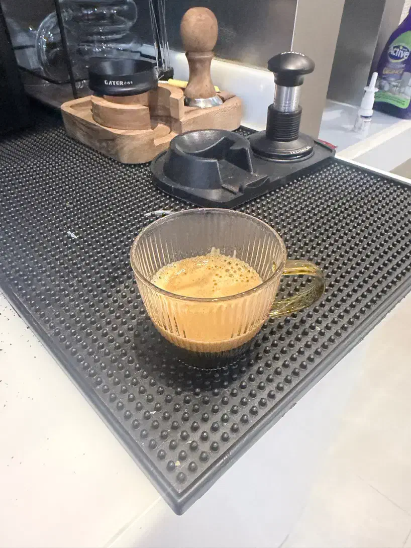 اسپرسوساز درجه یک دلونگی|سماور، چایساز، قهوهساز|گرگان, |دیوار