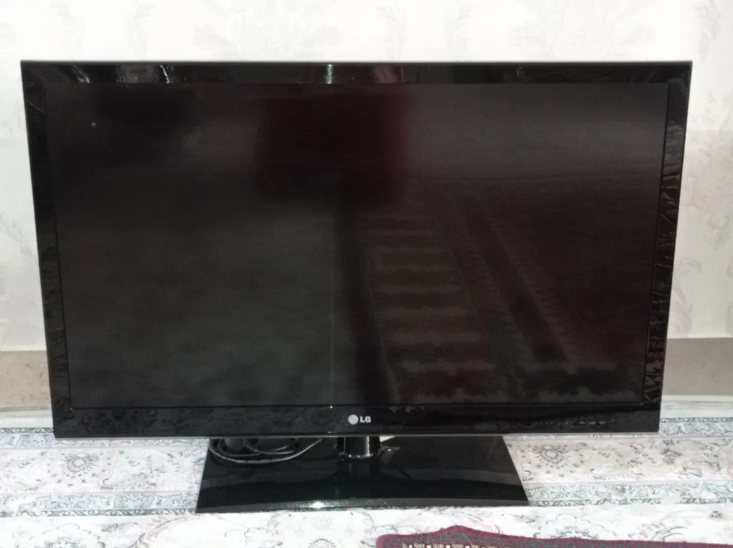 تلوزیون ال جی ۴۲ اینچ|تلویزیون و پروژکتور|دورود, |دیوار