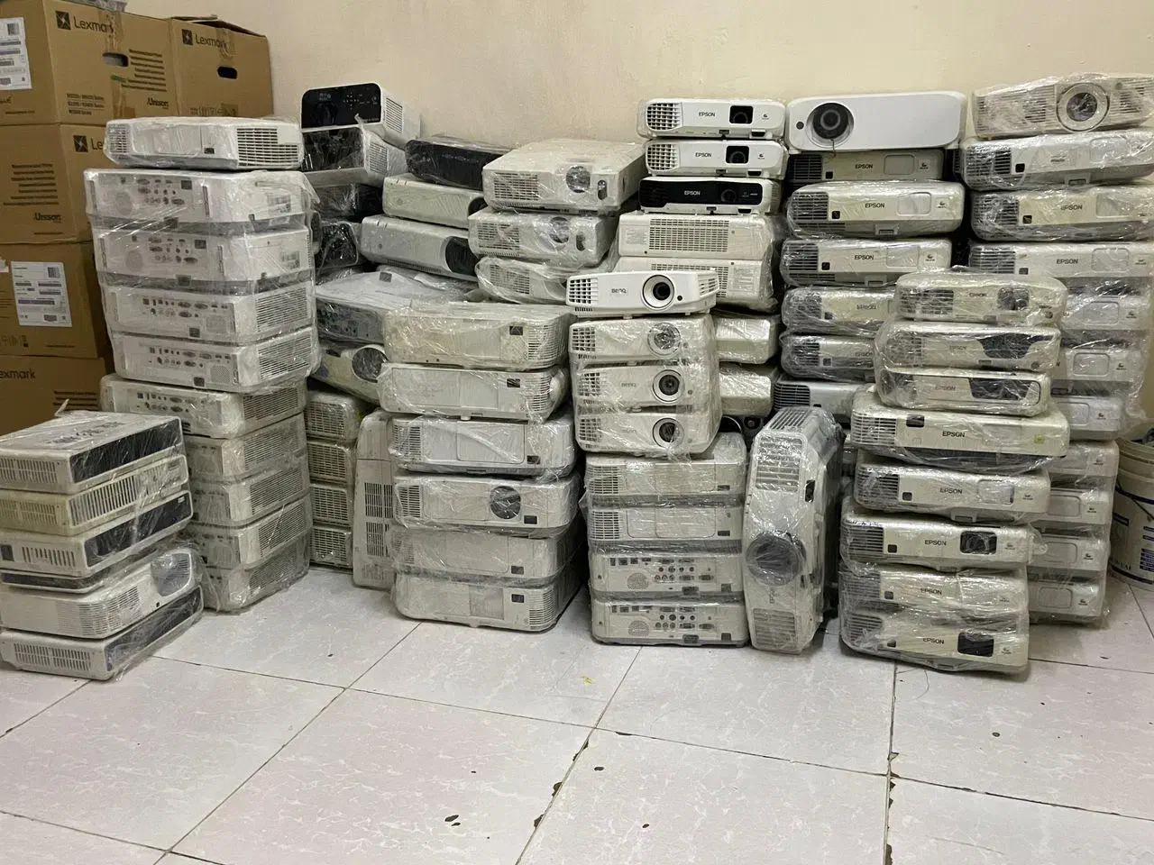 مرکز تخصصی ویدئوپروژکتور|تلویزیون و پروژکتور|ساری, |دیوار