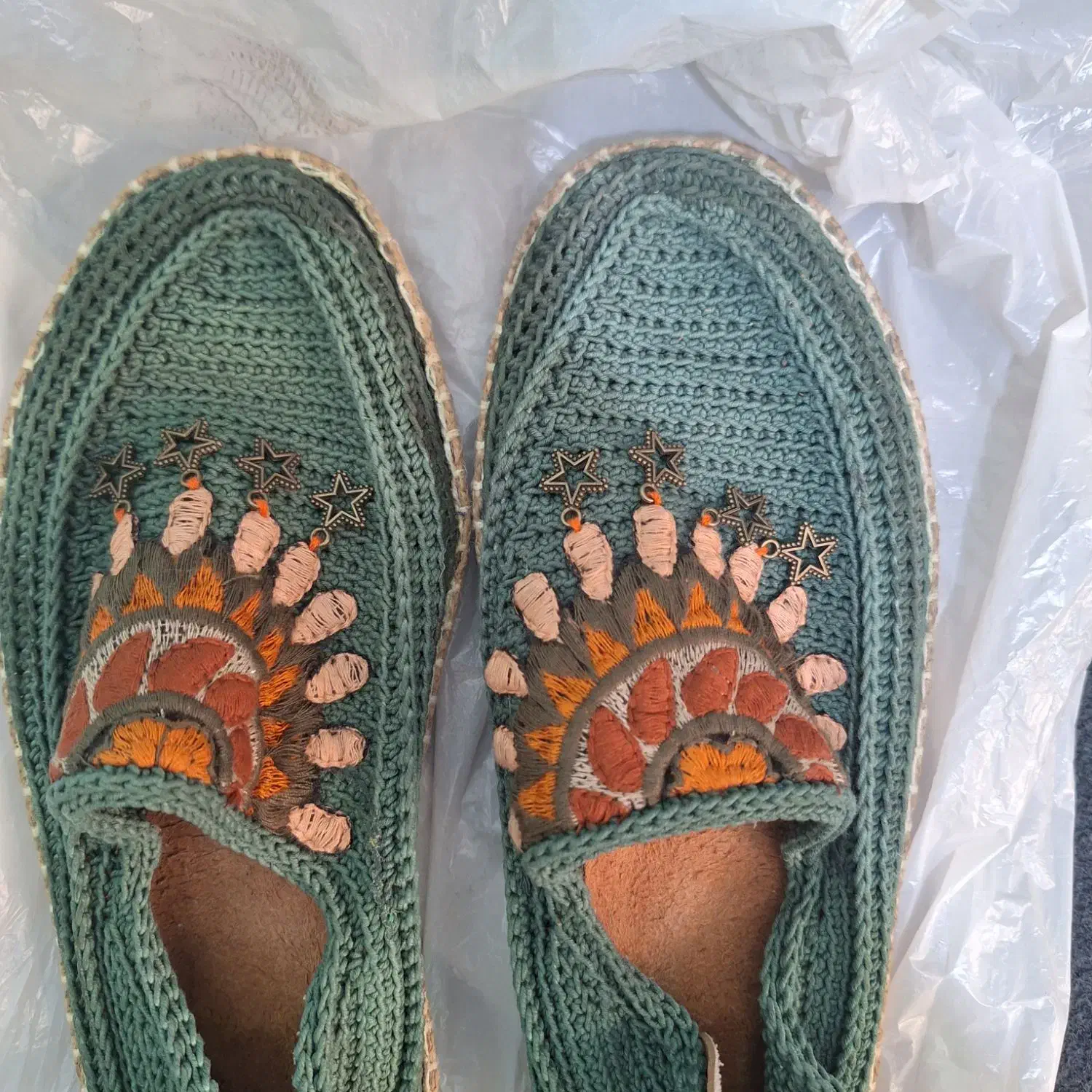 گیوه دستباف زنانه|کیف، کفش، کمربند|قدس, شهرقدس|دیوار