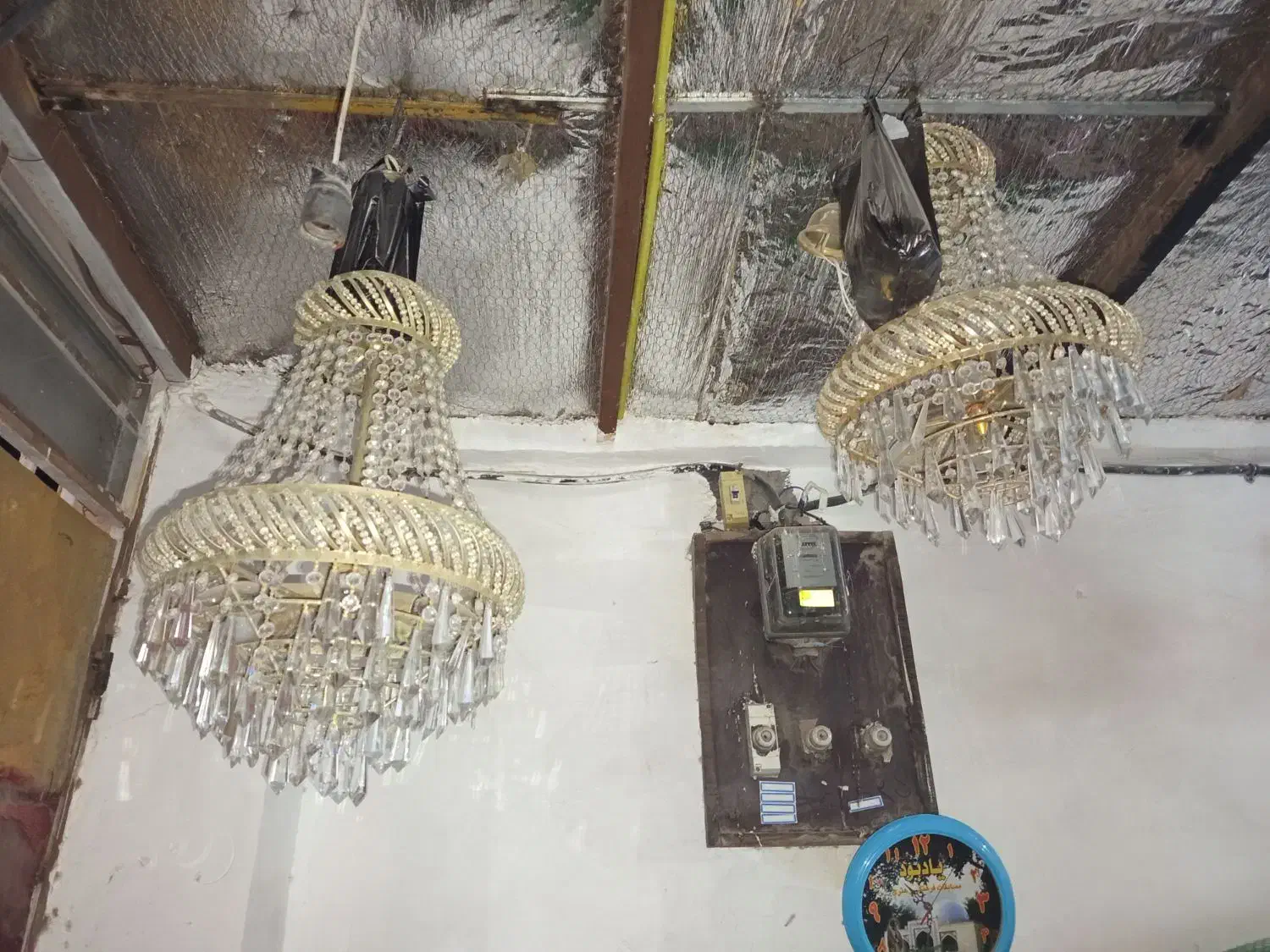 دو عدد لوستر برنجی|لوستر و چراغ آویز|سبزوار, امام خمینی (ناوی)|دیوار