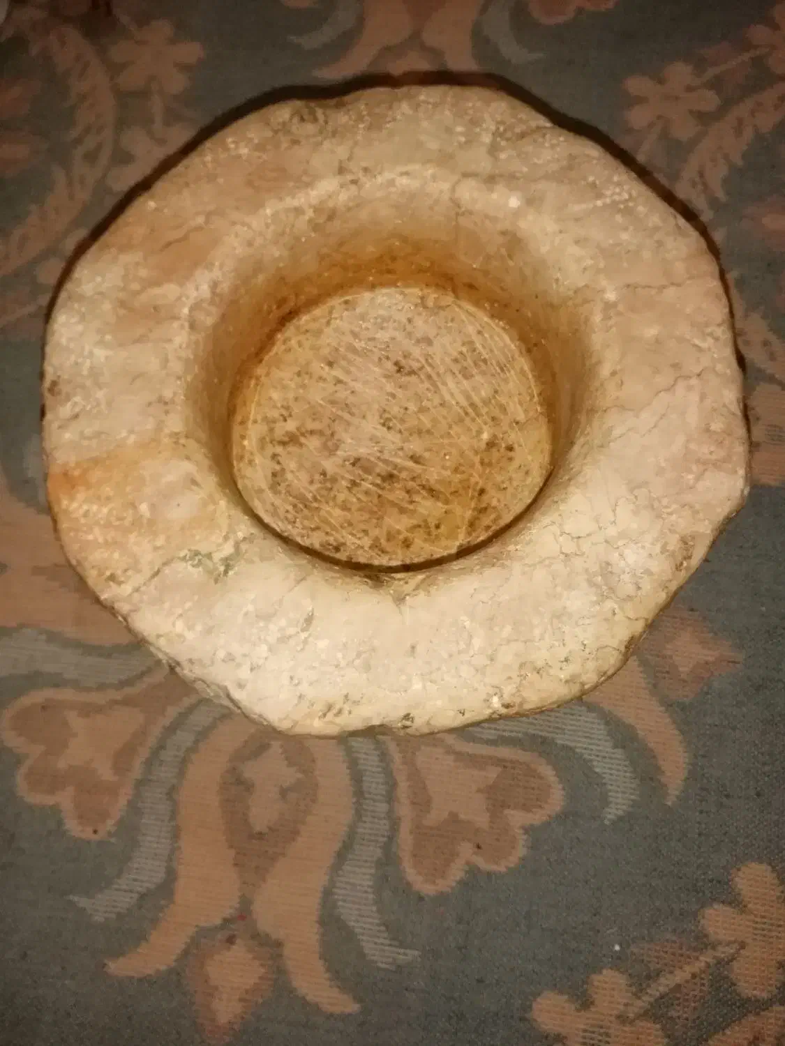 جوغن سنگی قدیمی.. سنگ مرمر|کلکسیون اشیاء عتیقه|زرند, |دیوار