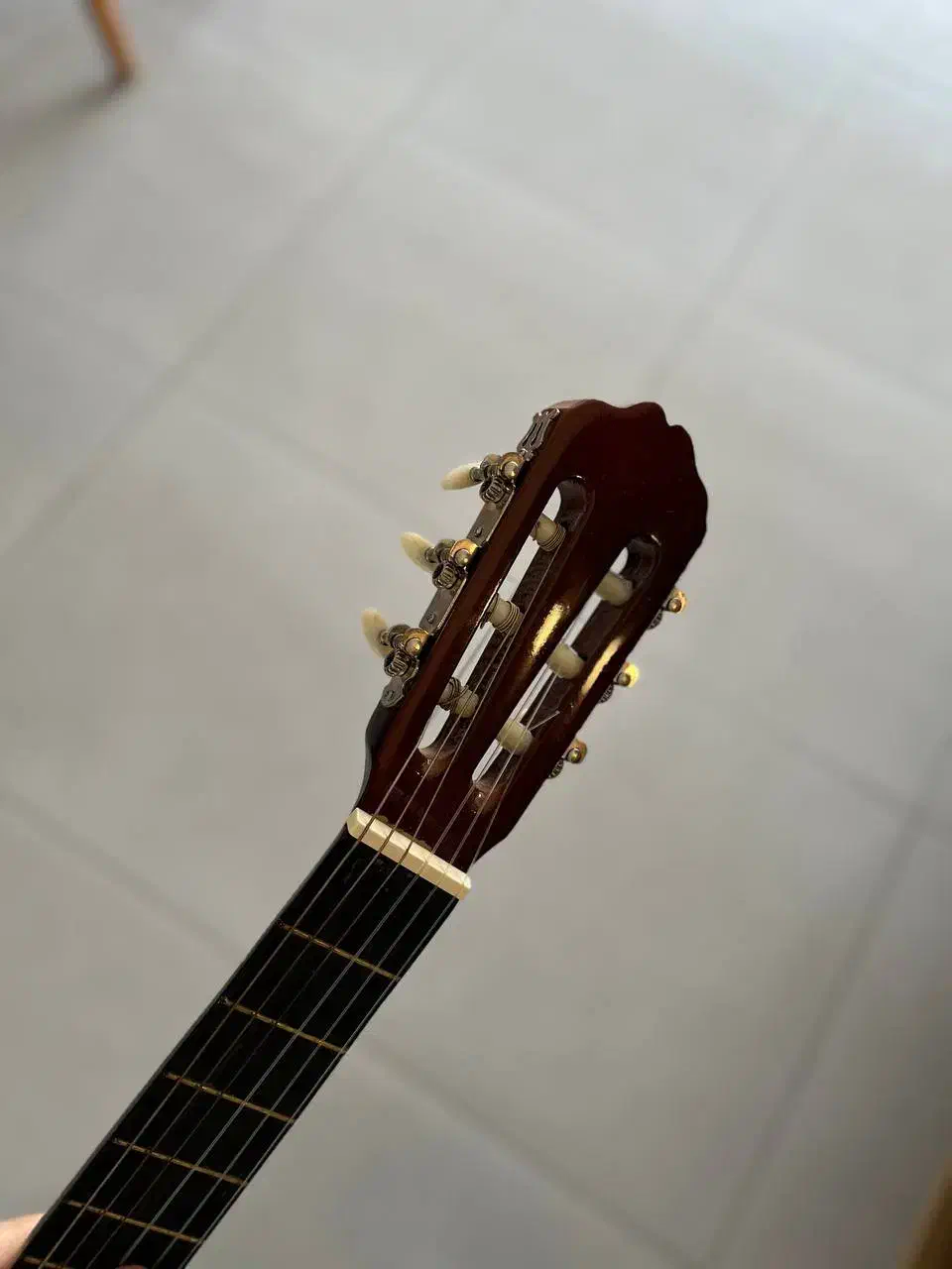 گیتار کلاسیک|گیتار، بیس، امپلیفایر|گرگان, |دیوار