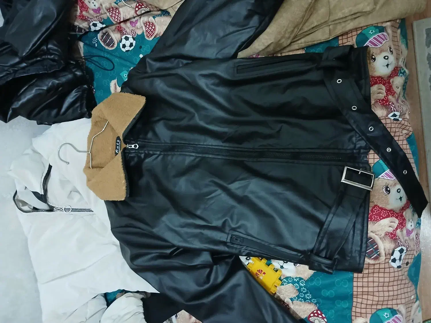 کاپشن پافر مانتو|لباس|مشکیندشت, |دیوار