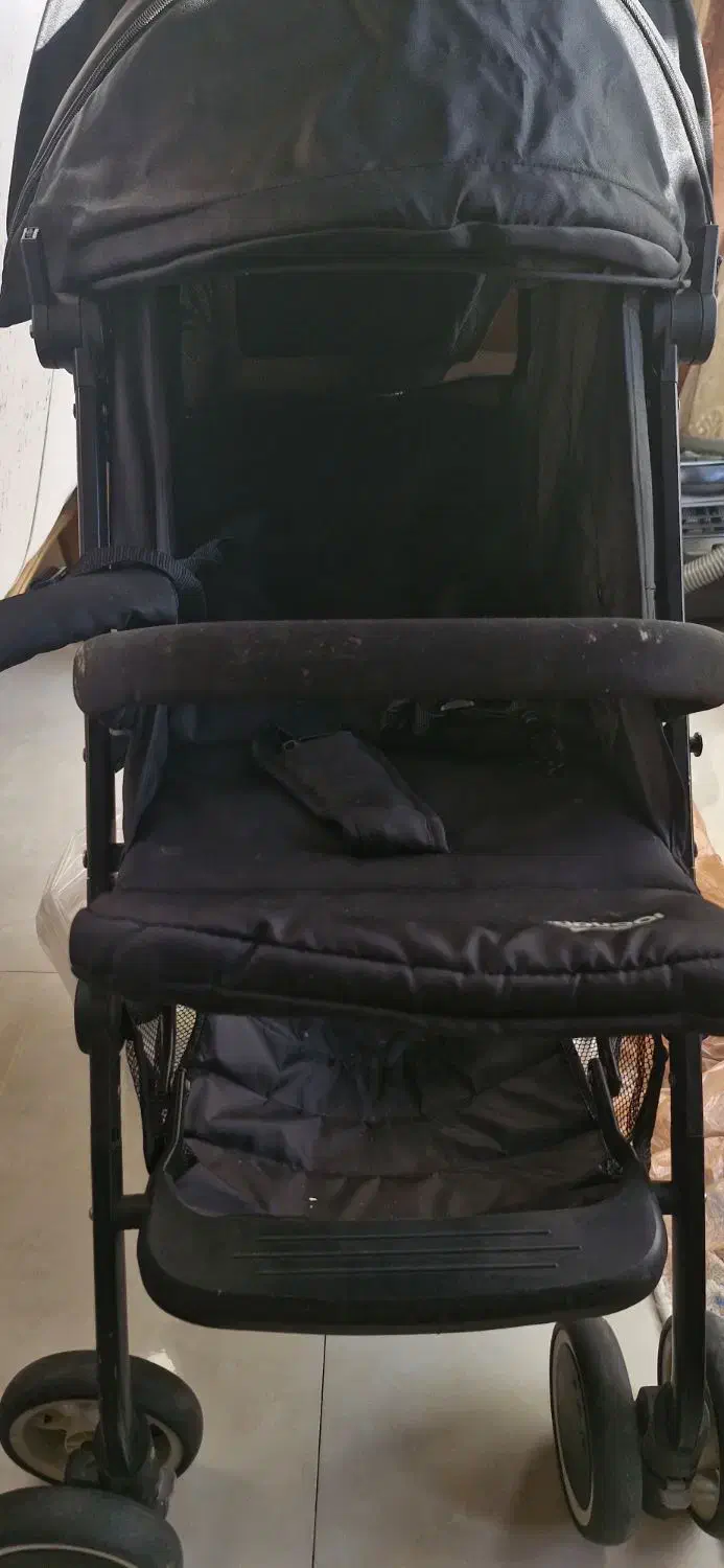 کالسکه عصایی مشکی  تایلندی|کالسکه و لوازم جانبی|اصفهان, گلزار|دیوار