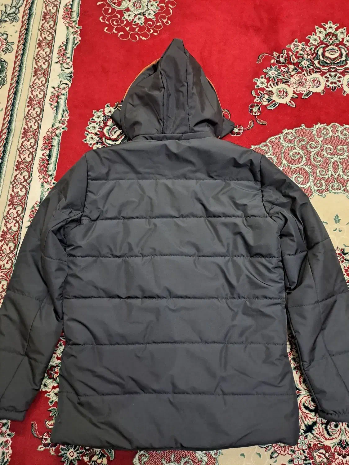 کاپشن نو نو|لباس|فولادشهر, مسکن مهر فولادشهر|دیوار