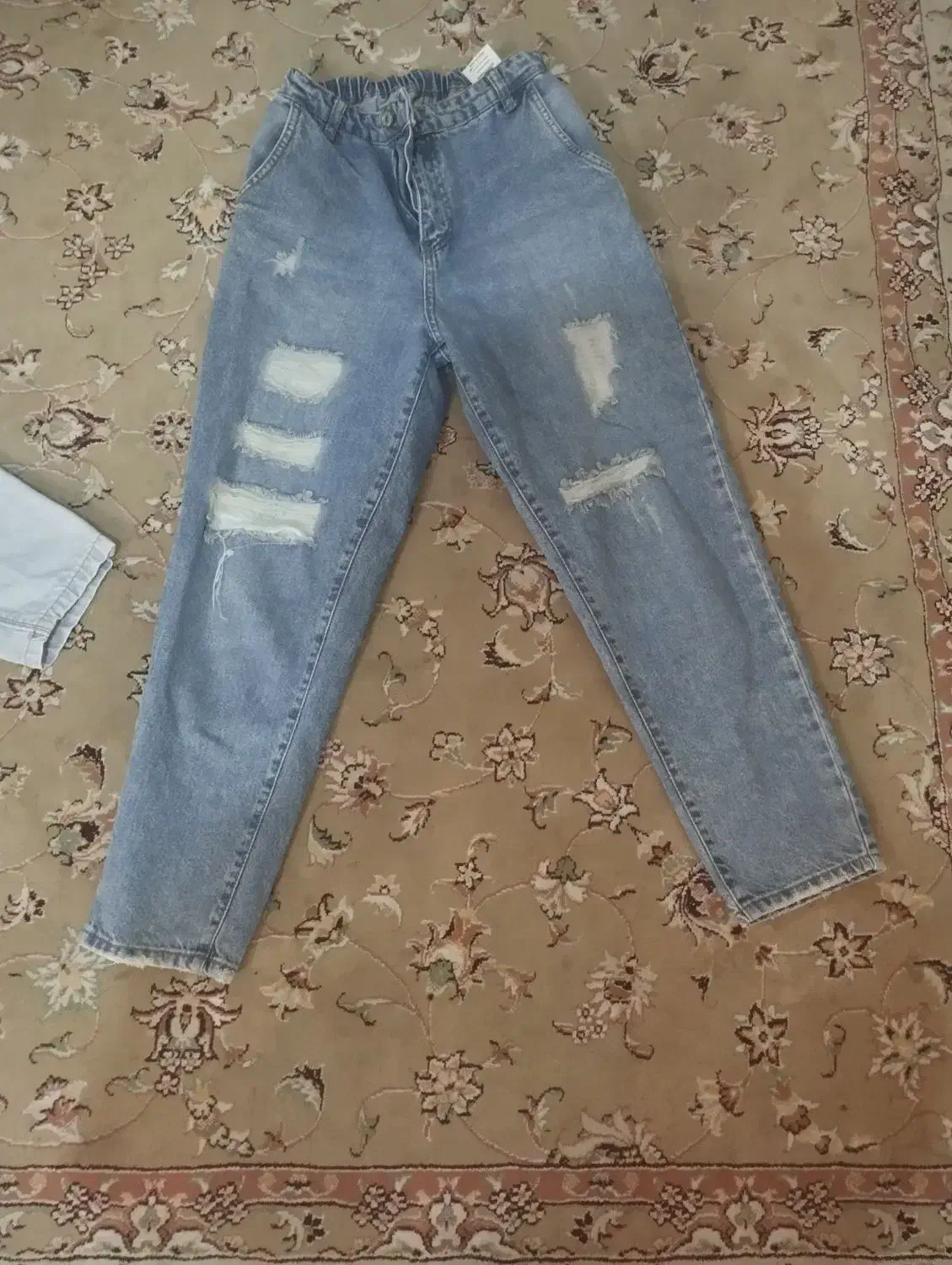 لباس لی|لباس|سبزوار, ابوریحان|دیوار