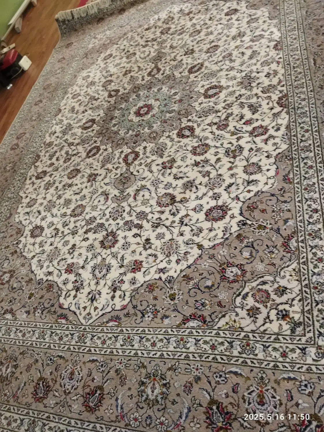 قالی دستباف کاشان|فرش|شیراز, فرهنگ شهر|دیوار