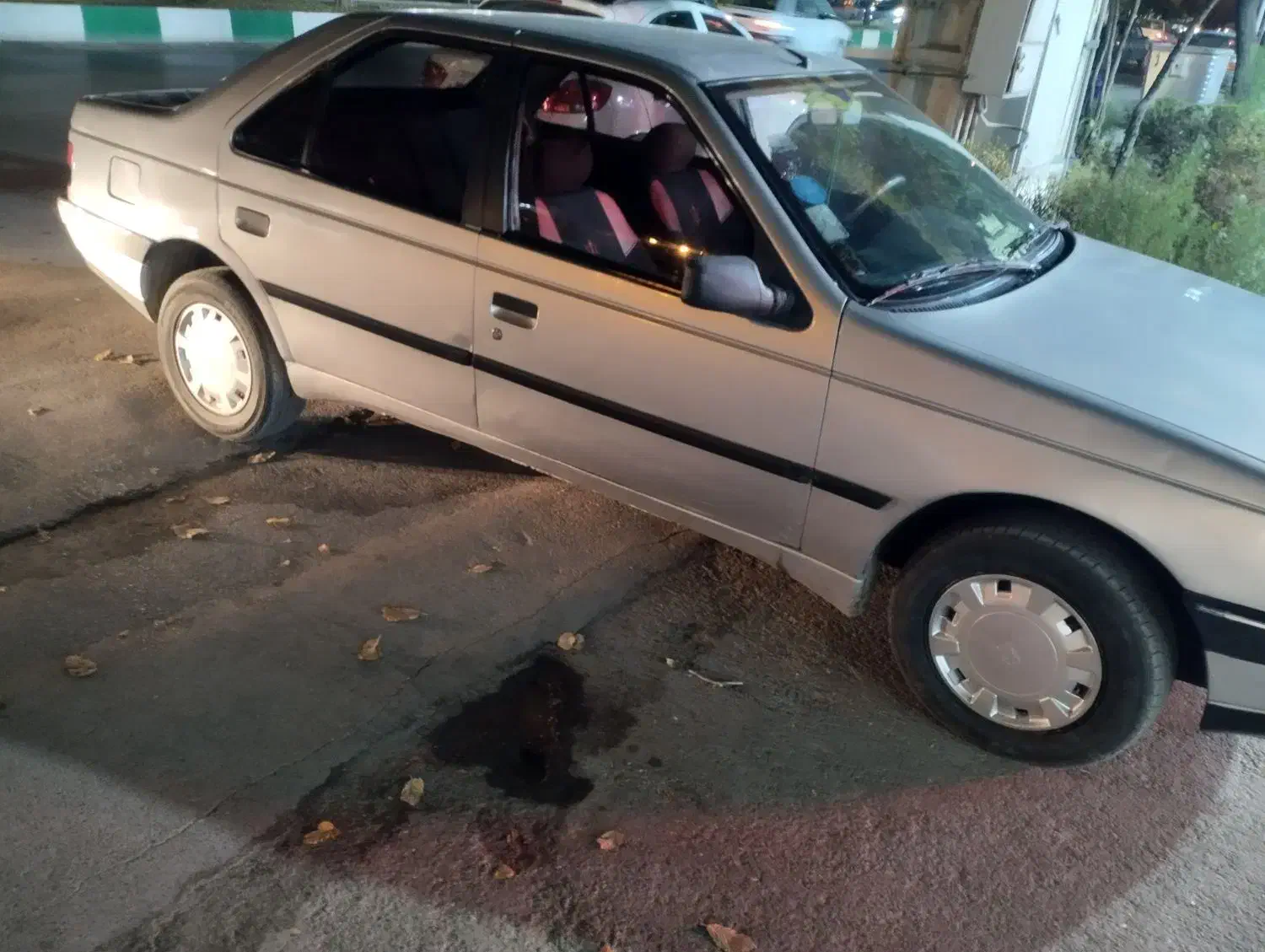 پژو نقره‌ای مدل 84 بسیار تمیز|خودرو سواری و وانت|اراک, |دیوار