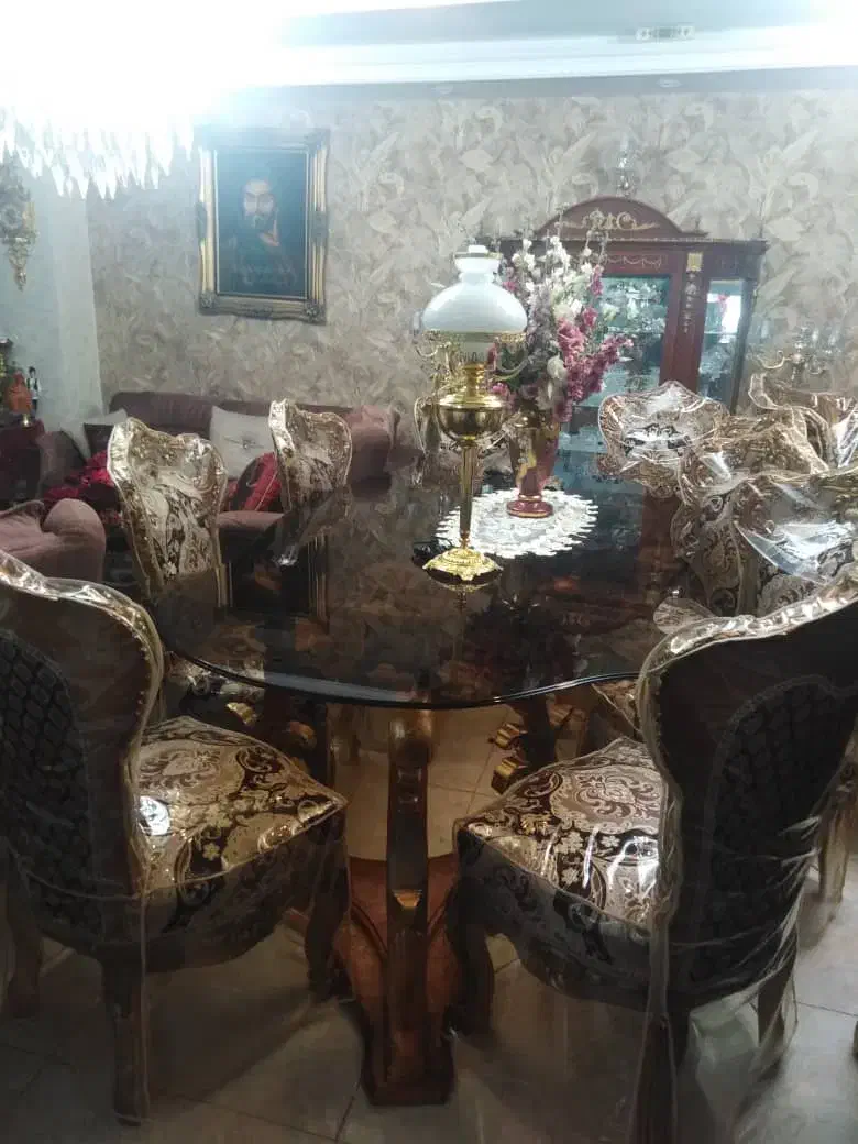 میز نهارخوری ۸نفره چوب گردو سلطنتی|میز و صندلی غذاخوری|تهران, آبشار تهران (دریاچه)|دیوار