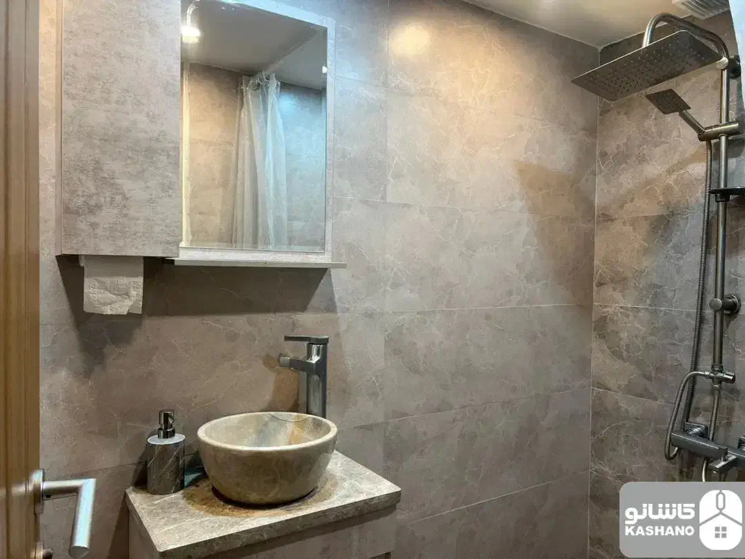 ۸۸ متر دو خواب رو به افتاب /عکس واقعی نزدیک کاشانی