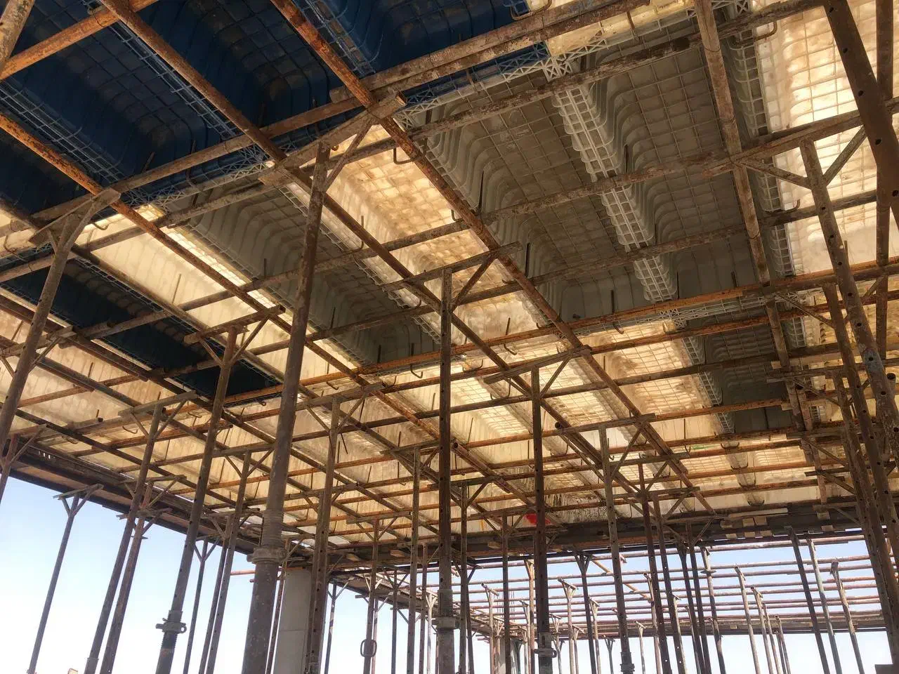 پیمانکار اسکلت. بتن|خدمات پیشه و مهارت|قشم, |دیوار