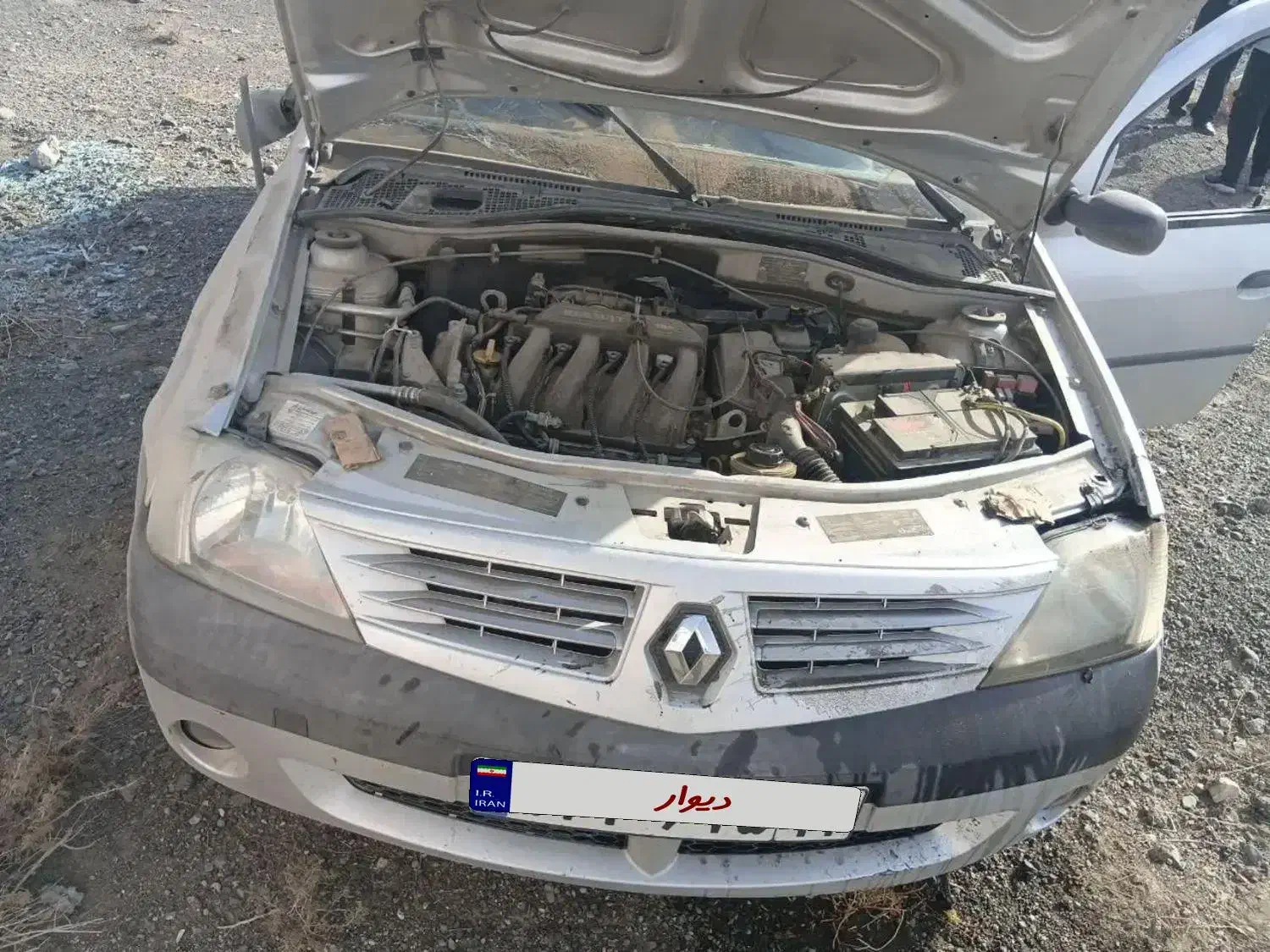 فروش یک دستگاه L90تصادفی(شاسی سالم)|خودرو سواری و وانت|اصفهان, کوی گلزار|دیوار