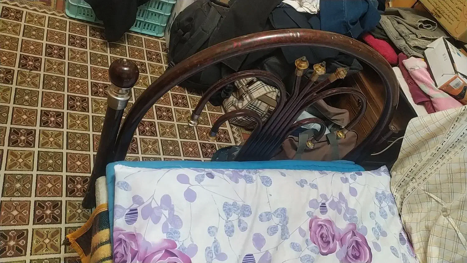 تخت و صندلی بچه|تخت و صندلی بچه|مشهد, دانشجو|دیوار