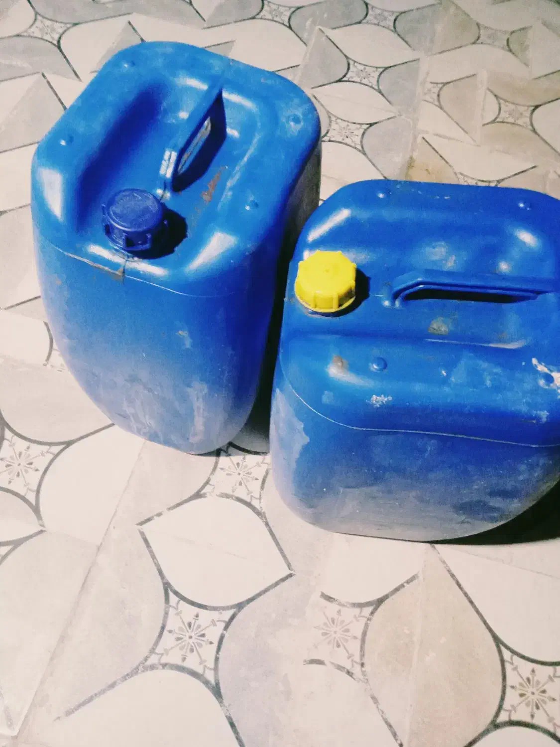 گالن شصتی|ظروف نگهدارنده، پلاستیکی، یکبارمصرف|هامون, |دیوار