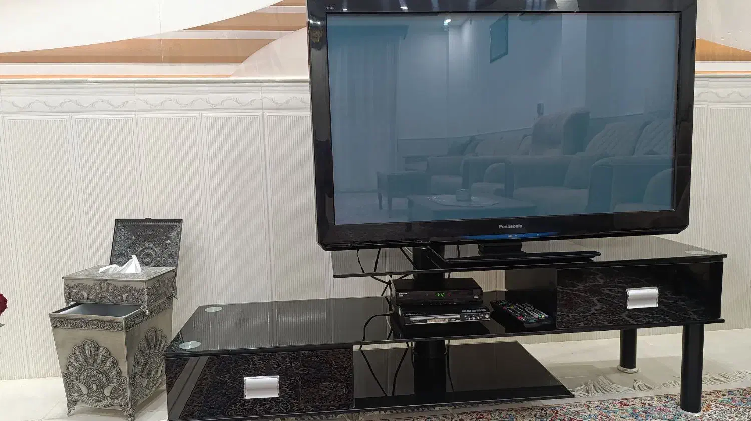 تلویزیون و میز تلویزیون|تلویزیون و پروژکتور|رفسنجان, |دیوار