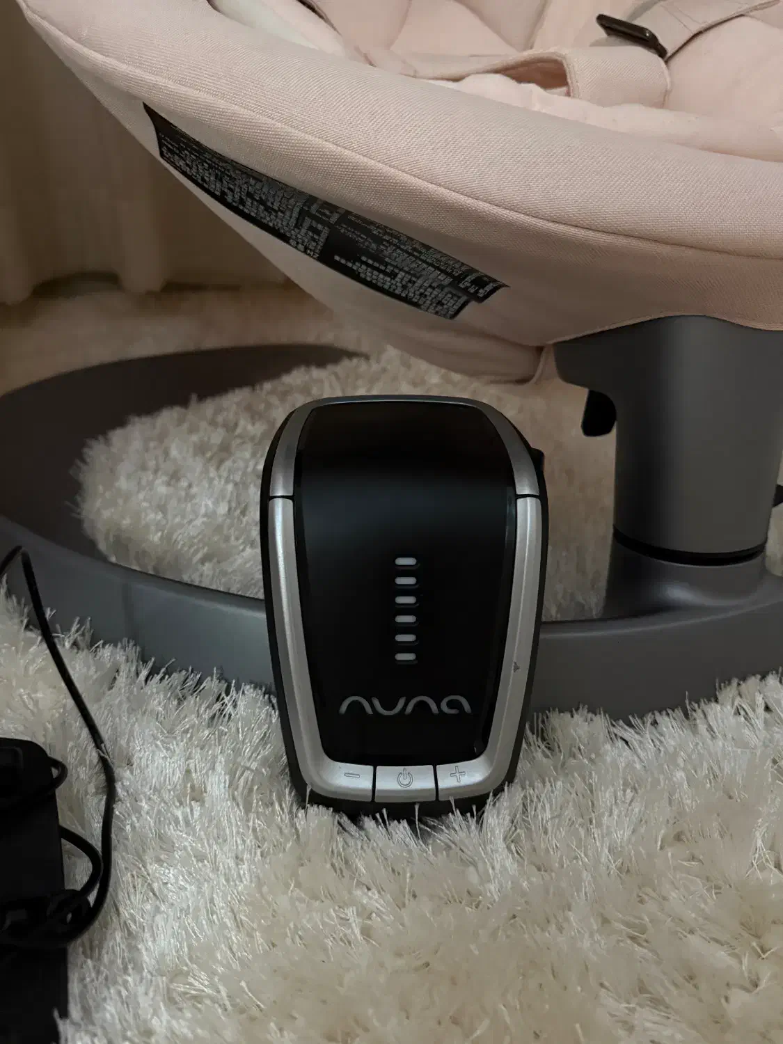 گهواره برقی مارک نونا همراه با موتور برقی چرخشی|کالسکه و لوازم جانبی|کرج, شهرک بنفشه|دیوار