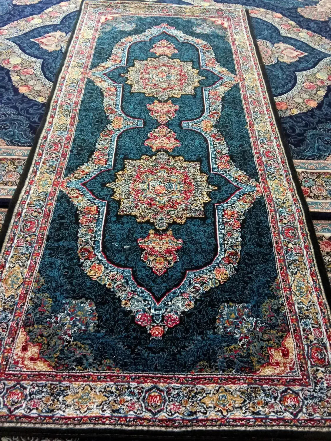فرش کناره 3متری|فرش|دزفول, |دیوار