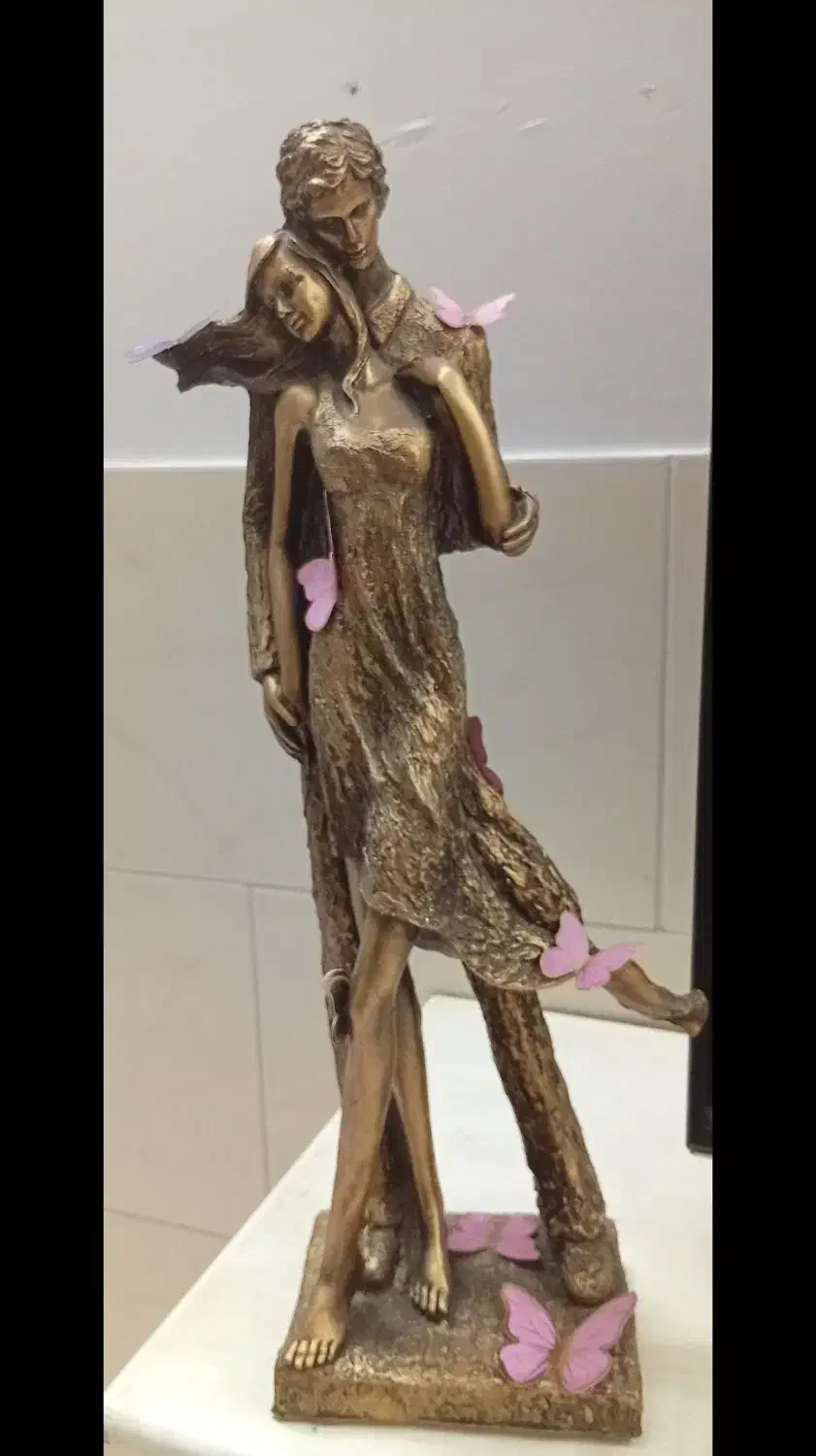 مجسمه|مجسمه، تندیس، ماکت|مشهد, خواجه ربیع|دیوار