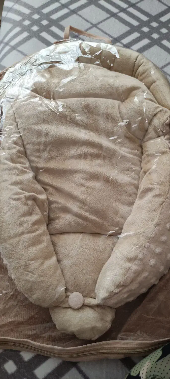 آغوشی مخمل نو|کالسکه و لوازم جانبی|گلبهار, شهر جدید گلبهار|دیوار