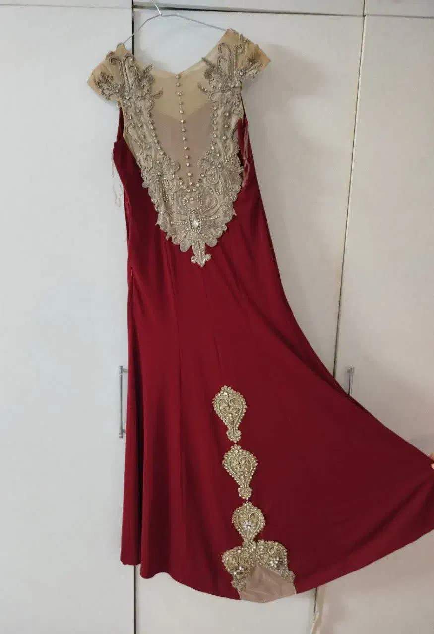 لباس مجلسی|لباس|سبزوار, امیر کبیر|دیوار