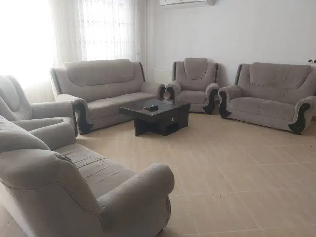 مبلمان شیک|مبلمان خانگی و میز عسلی|بوئین زهرا, |دیوار