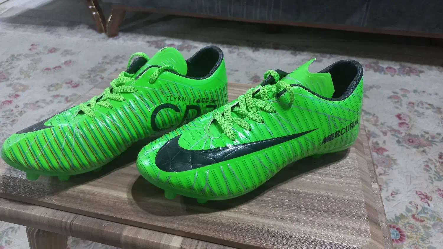 کفش فوتبال سایز 40|کیف، کفش، کمربند|رضوانشهر, |دیوار