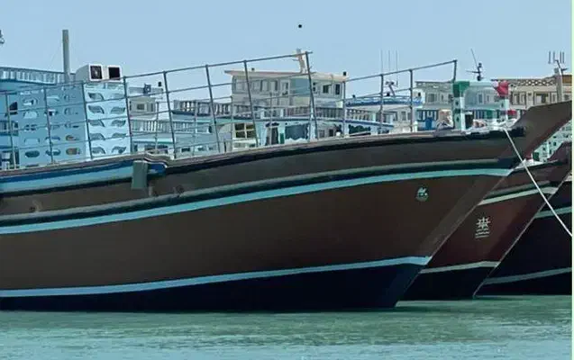 لنج قول ابطال شده باجی تی بالا|قایق و سایر وسایل نقلیه|بندر گناوه, |دیوار