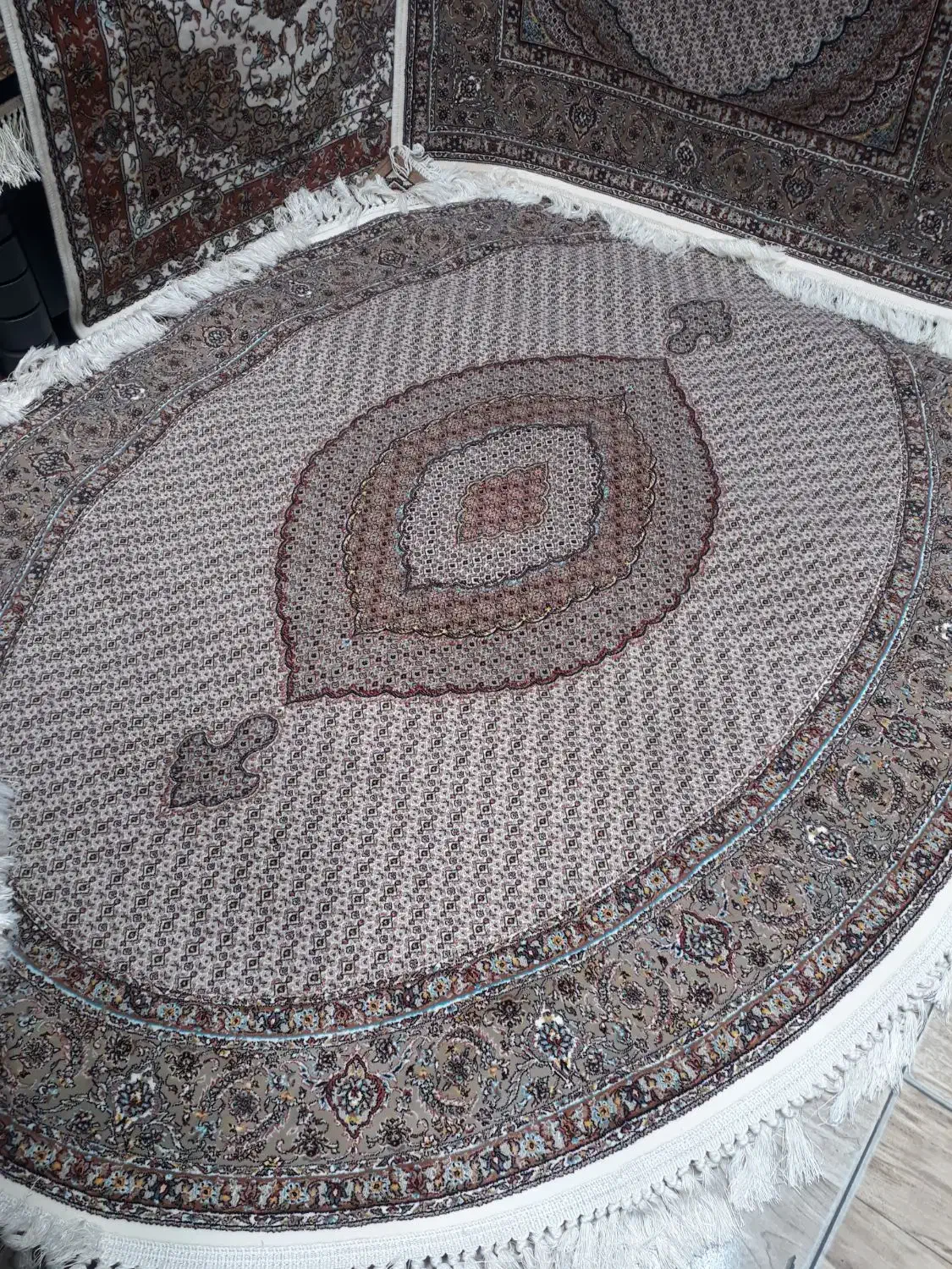 فرش آشپزخانه ماهی خوی کرم بیضی۱۵۰×۲ متر سایز|فرش|تبریز, |دیوار