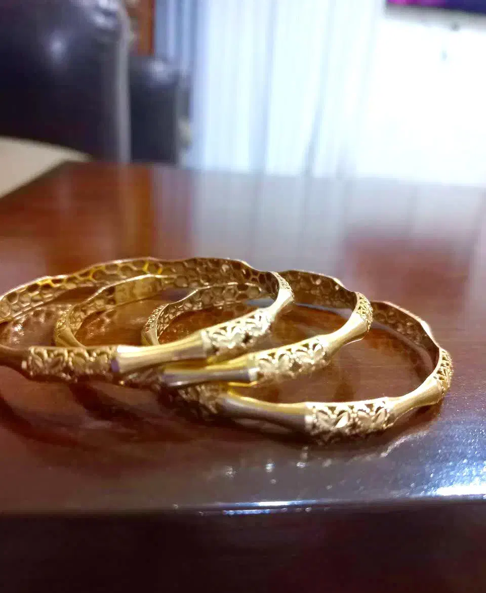 یک عدد ازشون گم شده|اشیا|ایلام, |دیوار