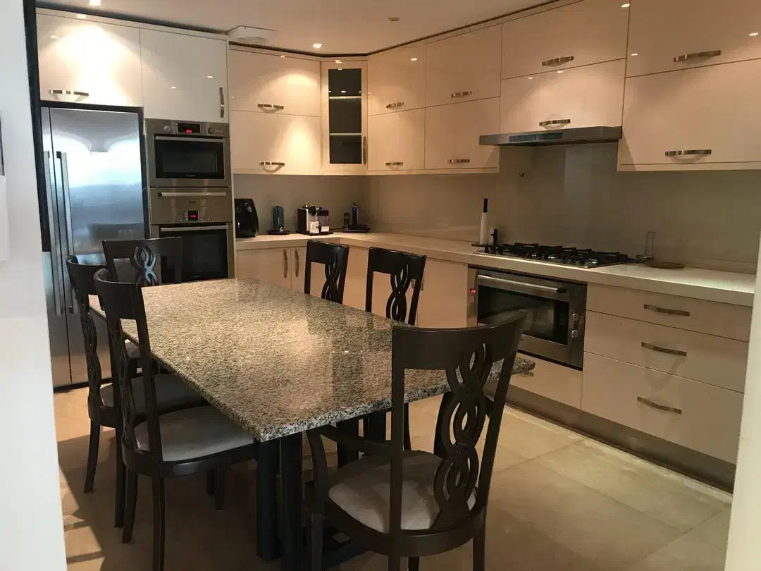 برج ۳۰۰ متر برجهای نگین ونسترن شهرک غرب